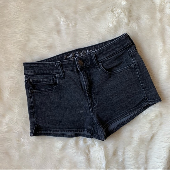 American Eagle Black Hi Rise Shortie Shorts Size 2 - Picture 1 of 10